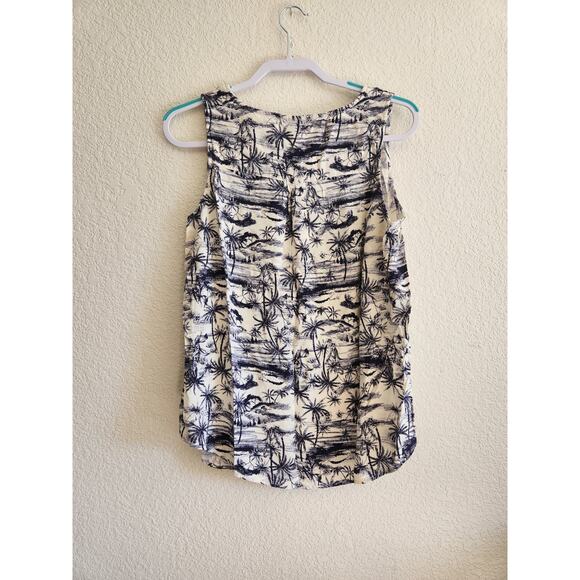 Torrid Short Sleeve Palm Summer Blouse 1 - Picture 6 of 8